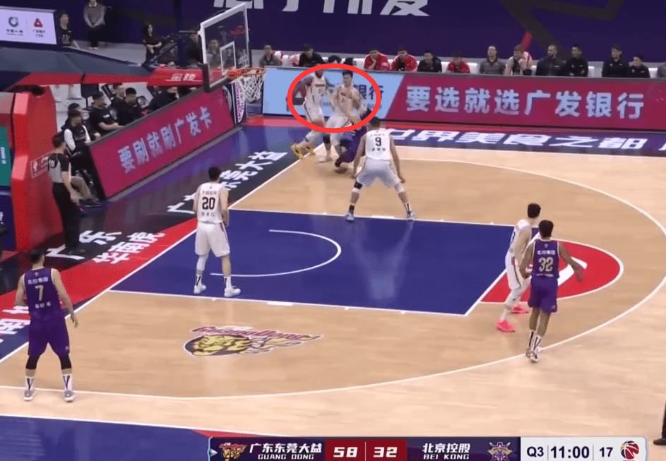 爱游戏首页登入-曼联技术犯规送分，海港主帅怒摔战术板！！的简单介绍