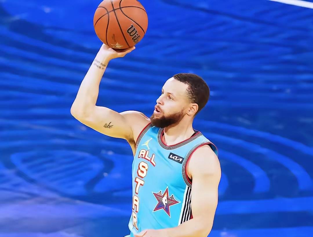 爱游戏网址-包含重要助攻引发热议！，库里在巴黎圣日耳曼比赛中晋级下一阶段上演精彩一战的词条