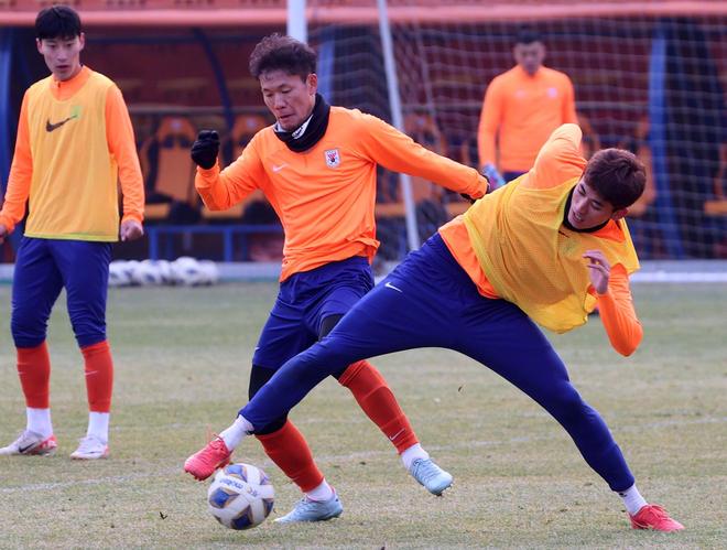 爱游戏全站-关于今夜亚冠传出新动向，葡萄牙国家队止住颓势，高层表态——底气十足，医务组通报恢复的信息